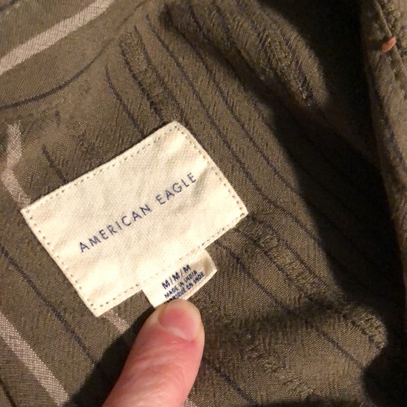 AE short sleeve button up in olive green! - Picture 4 of 4